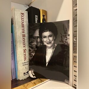 JEAN STAPLETON — All in the Family — Autograph